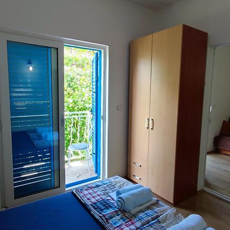 Apartmani Famelja Jovanovic Sveti Stefan Rom bilde