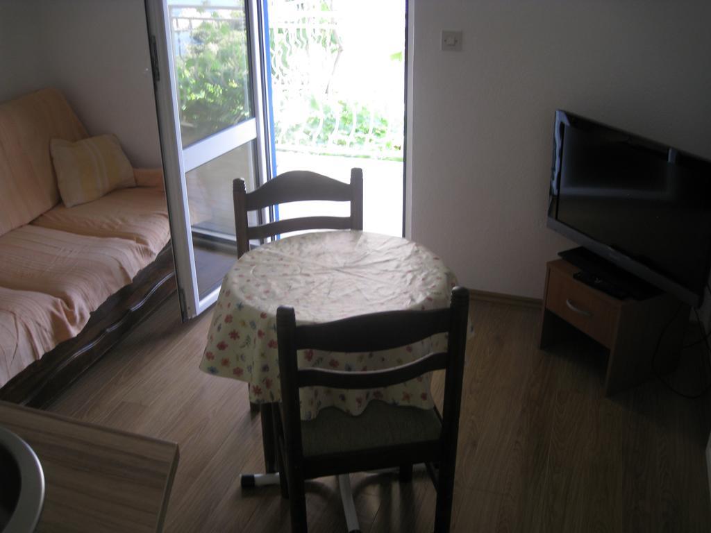 Apartmani Famelja Jovanovic Sveti Stefan Rom bilde